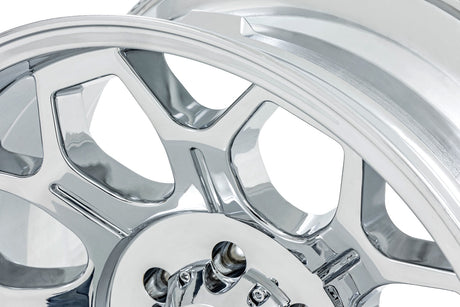 77 Series Wheel One-Piece Chrome 20x9 6x5.5 +18mm Rough Country