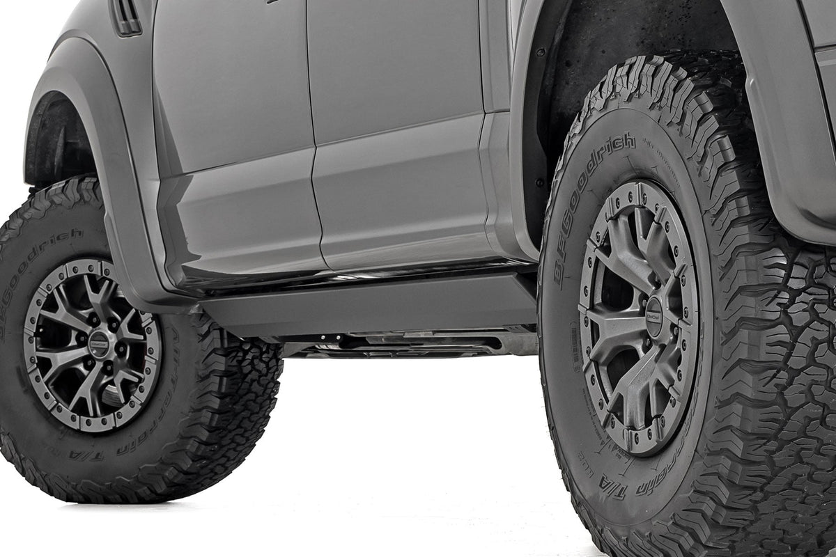 Power Running Boards Dual Electric Motor Crew Cab Ford F-150/Lightning/F-250/F-350/Raptor (15-26) Rough Country